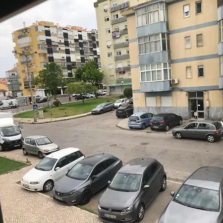 Δωμάτια σε οικογενειακή κατοικία Casa Flores *