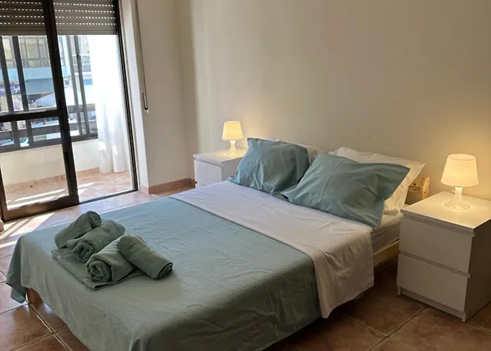 Δωμάτια σε οικογενειακή κατοικία Casa Flores *